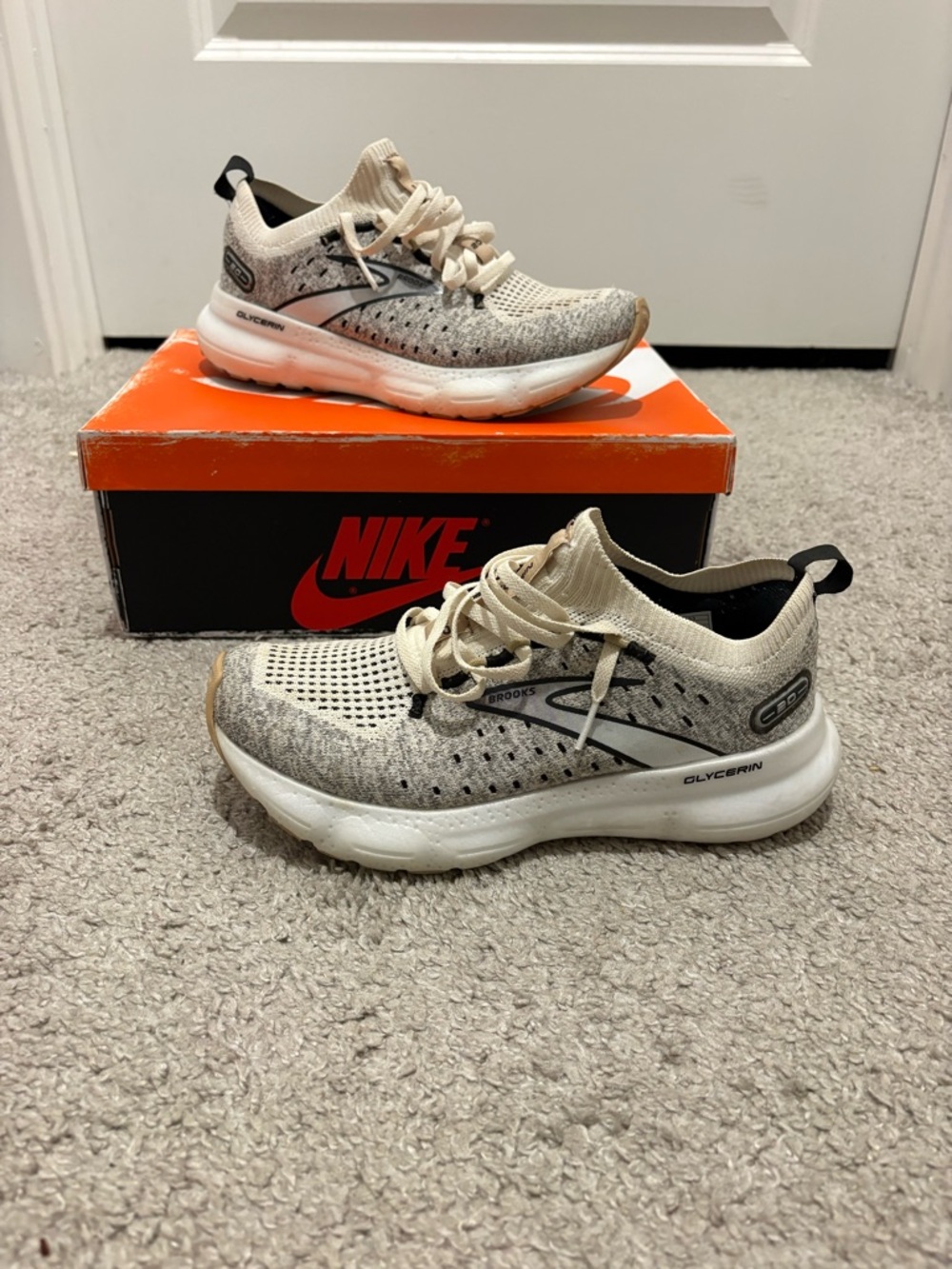 Brooks Women's Neutral Running Shoes in Cream and Gray